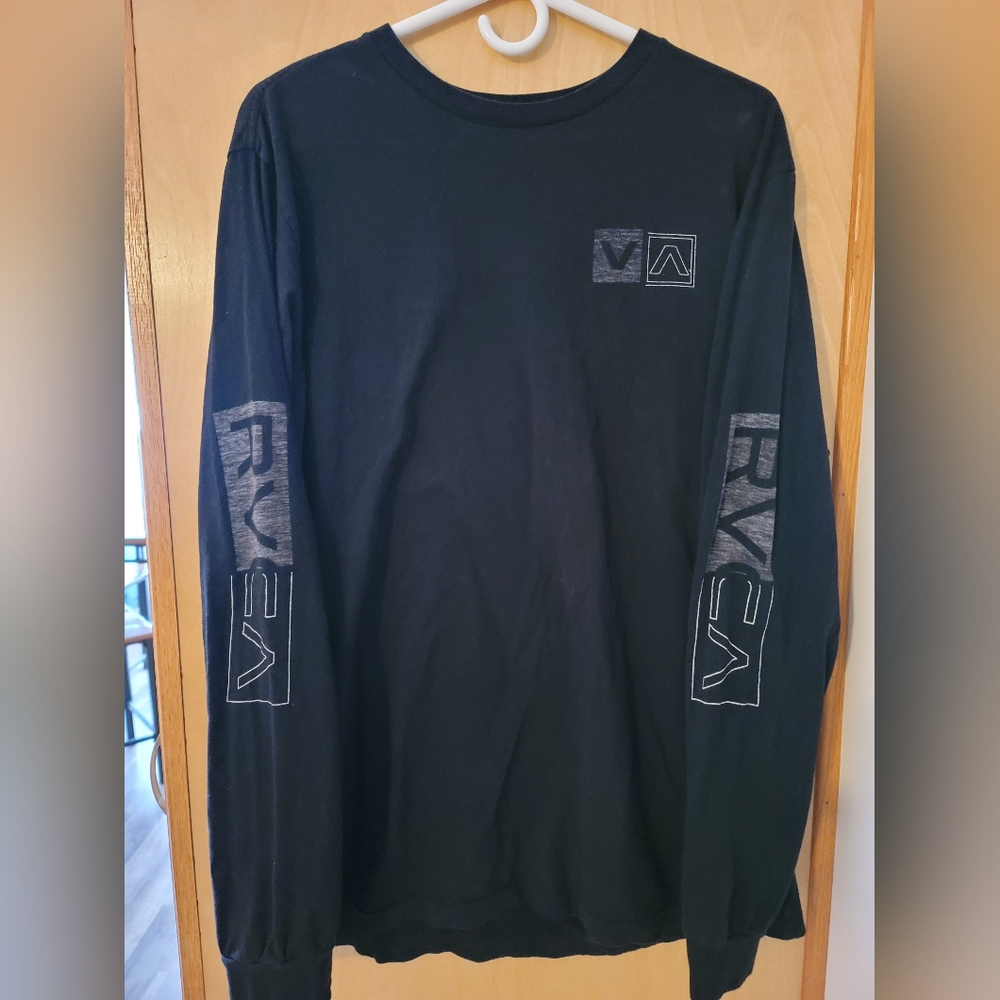 Mens XL RVCA long sleeve t shirt.